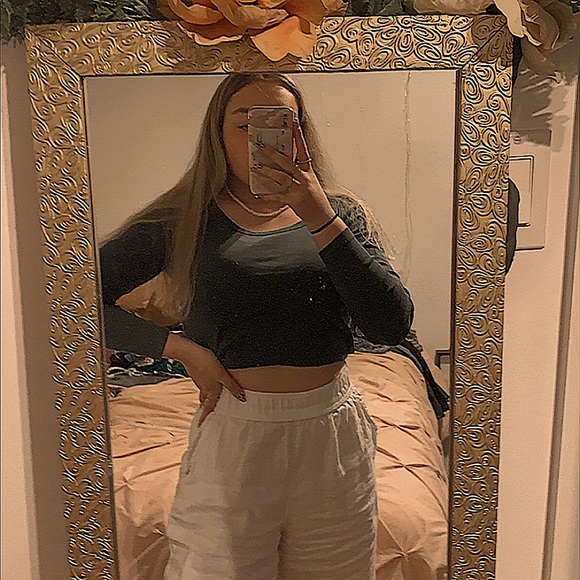 basic dark green long sleeve - Picture 3 of 4